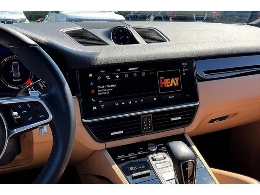 2023 Porsche Cayenne Platinum Edition photo 36