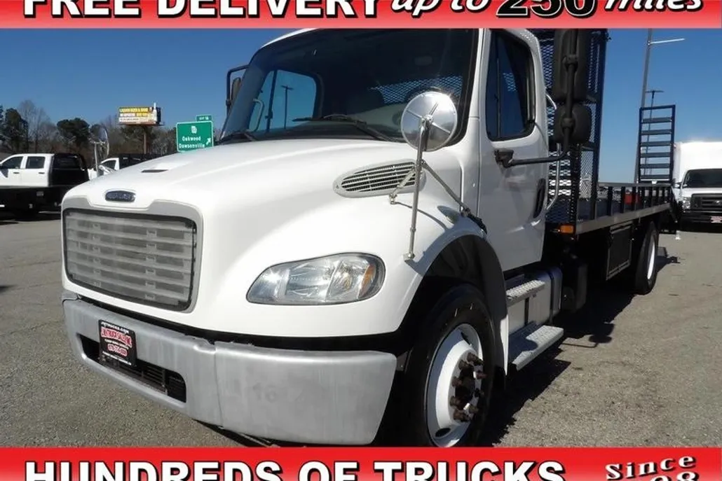 2017 Freightliner M2 106 Medium Duty photo 1