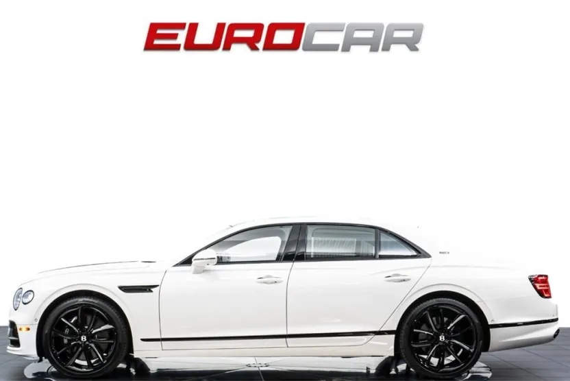 2024 Bentley Flying Spur photo 1
