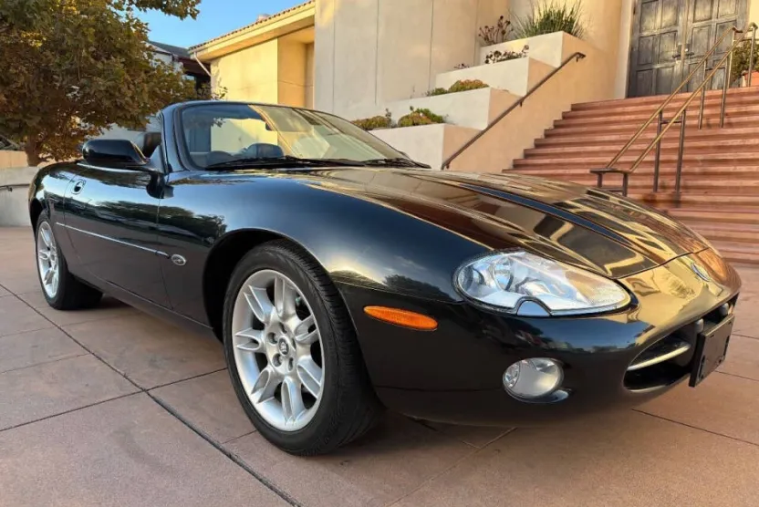 2002 Jaguar XK 8 Convertible photo 1