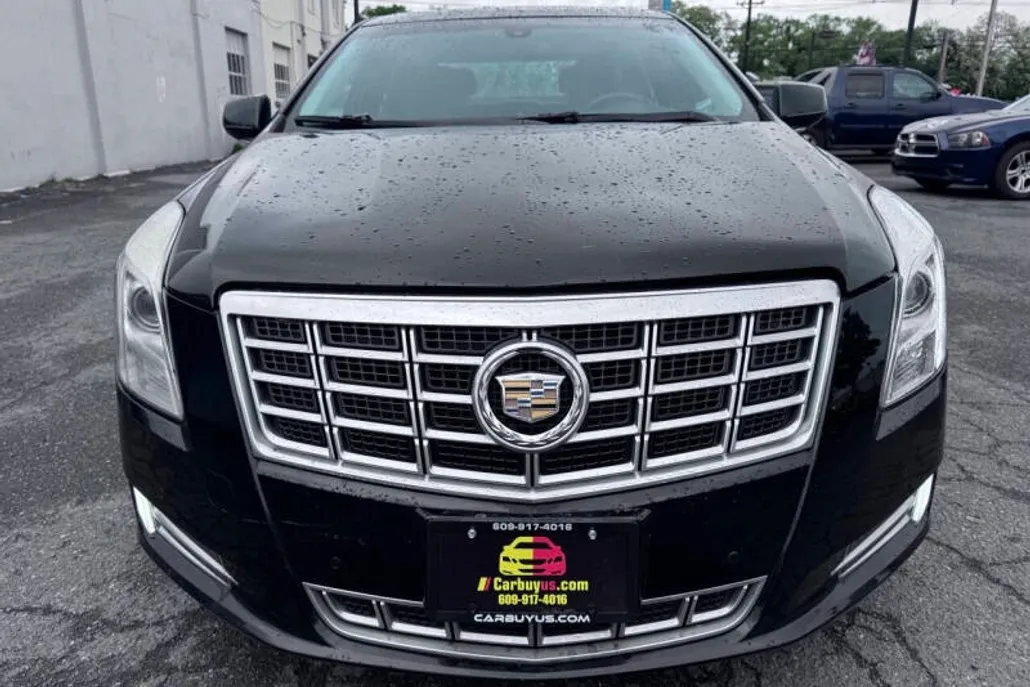 2014 Cadillac XTS Luxury photo 1