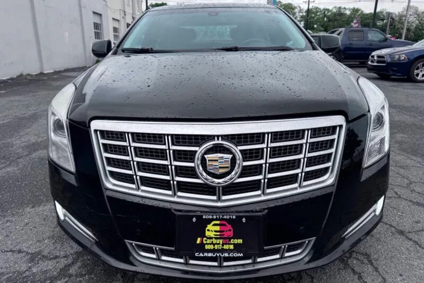 2014 Cadillac XTS Luxury photo 1
