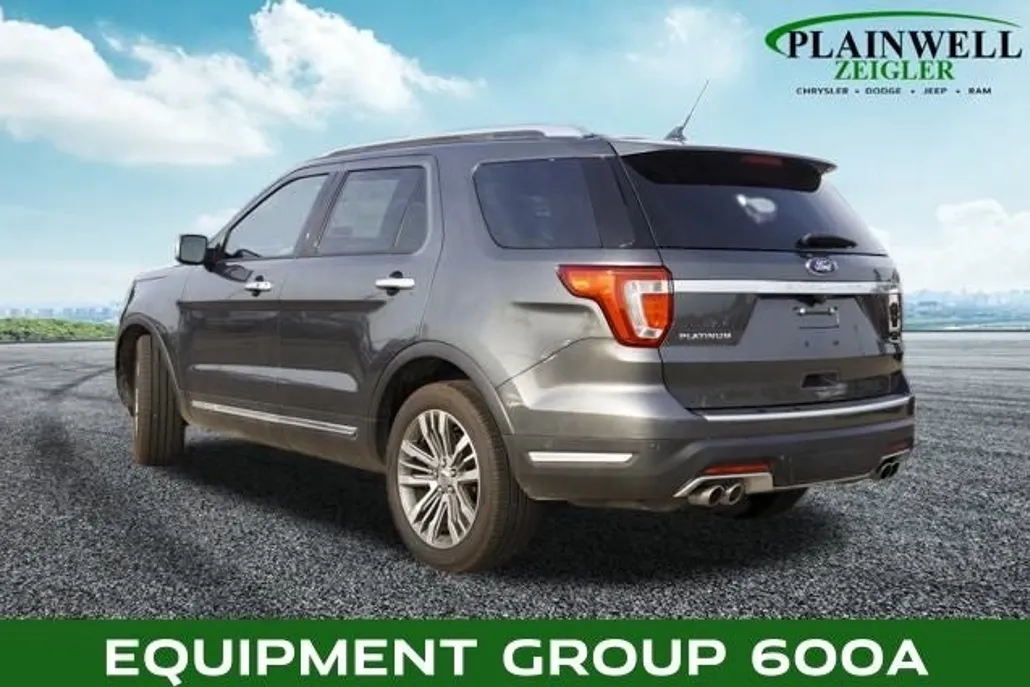 2018 Ford Explorer Platinum photo 1