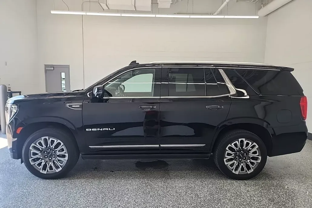 2023 Gmc Yukon Denali Ultimate photo 1