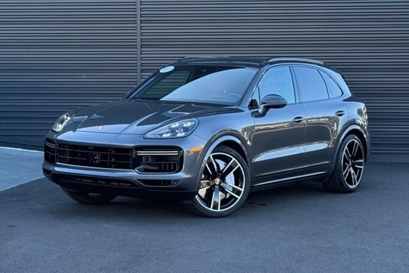 2023 Porsche Cayenne Turbo photo 1
