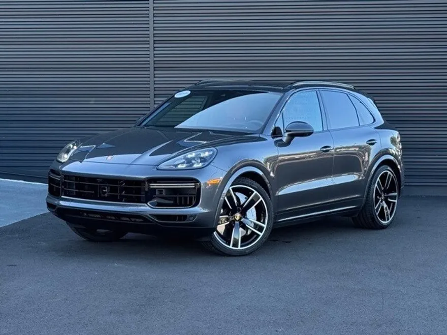 2023 Porsche Cayenne Turbo photo 1