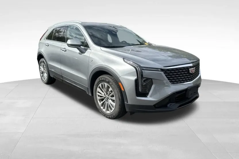 2024 Cadillac XT4 Premium Luxury photo 1