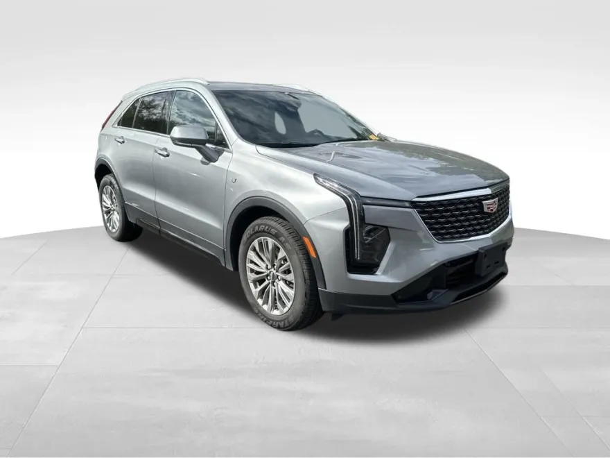 2024 Cadillac XT4 Premium Luxury photo 1