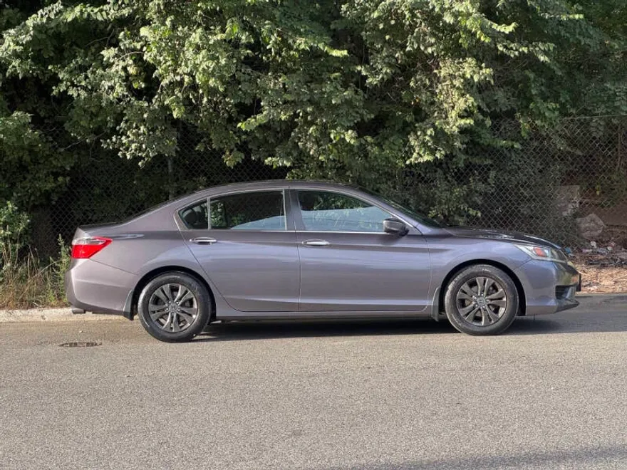2014 Honda Accord LX photo 1