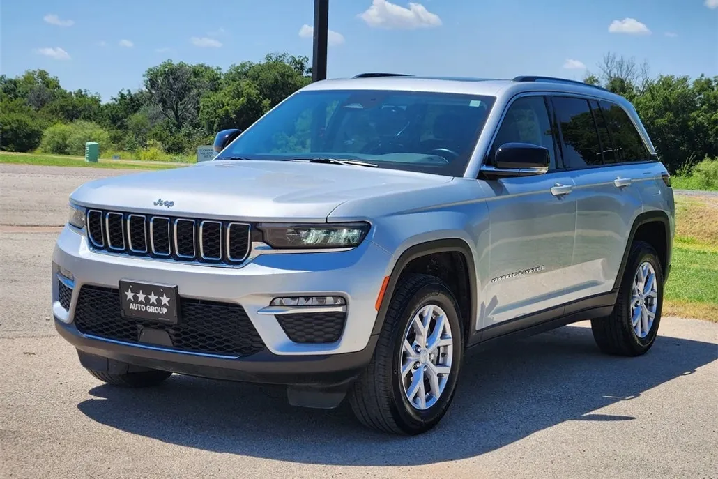 2022 Jeep Grand Cherokee Limited photo 1