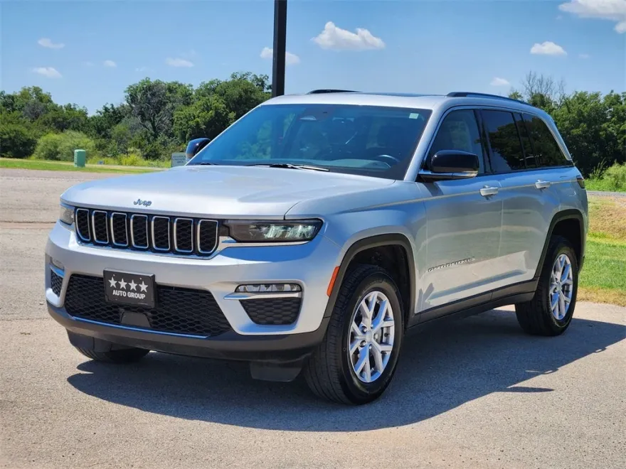2022 Jeep Grand Cherokee Limited photo 1