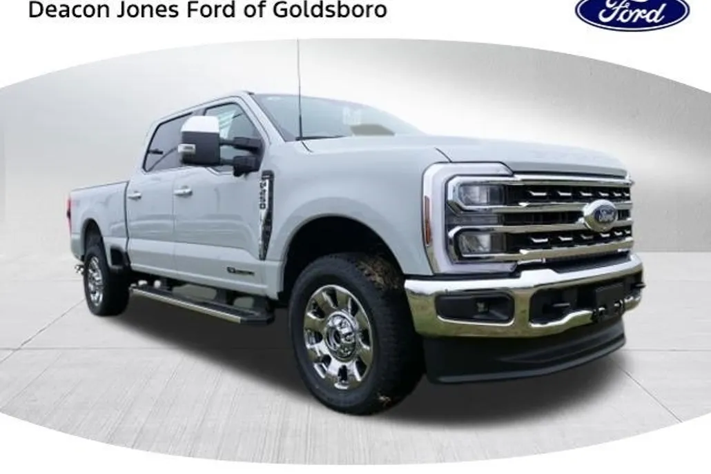 2025 Ford F-250 Lariat photo 1