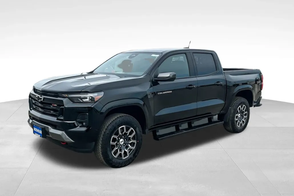 2025 Chevrolet Colorado Z71 photo 1