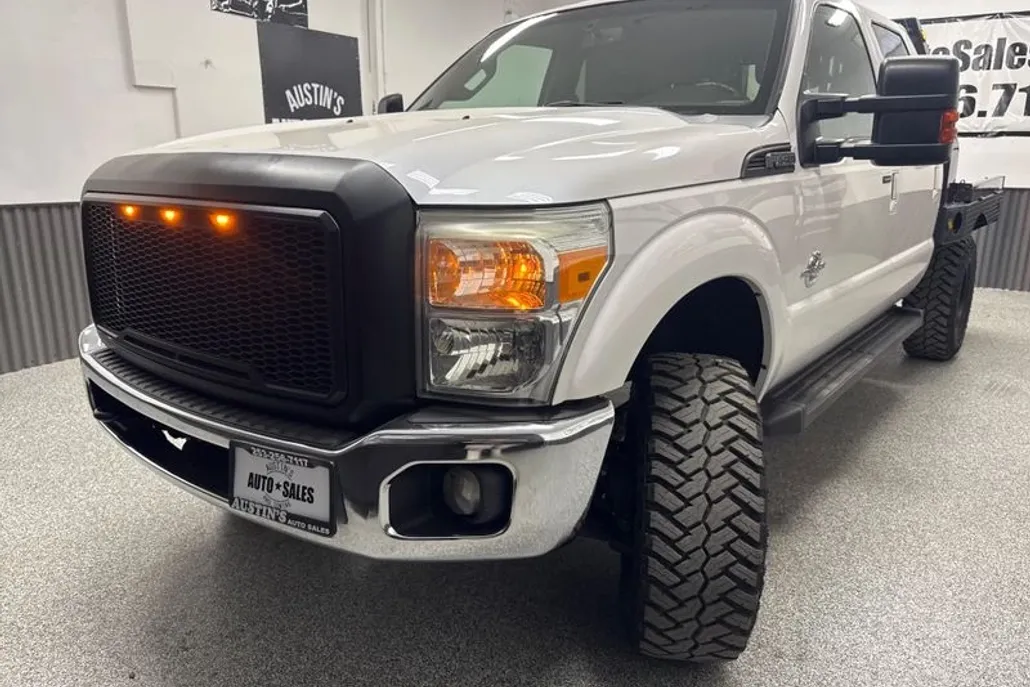 2011 Ford F-350 Lariat photo 1