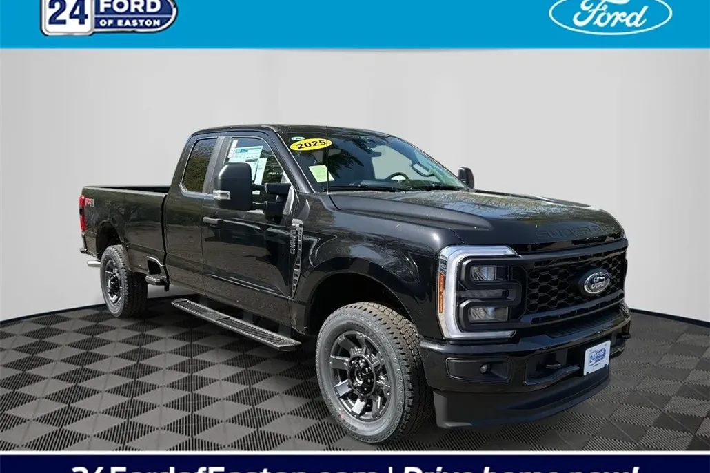 2025 Ford F-350 XL photo 1