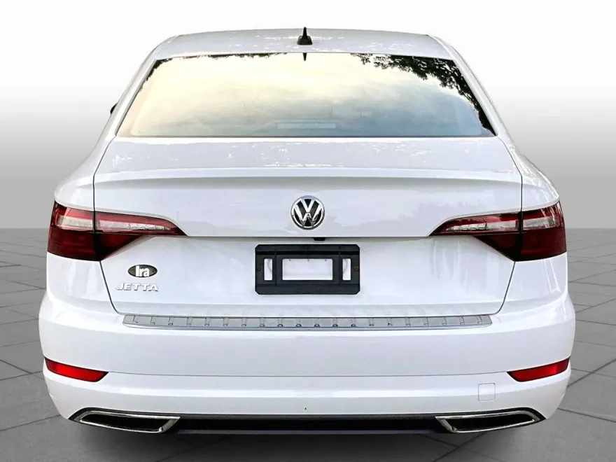 2020 Volkswagen Jetta R-Line photo 1