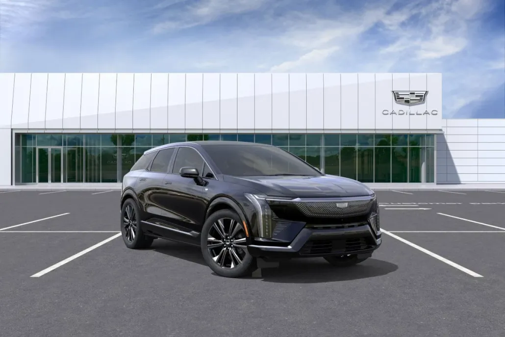 2025 Cadillac Optiq Luxury photo 1