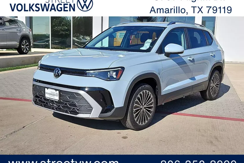 2025 Volkswagen Taos SE photo 1