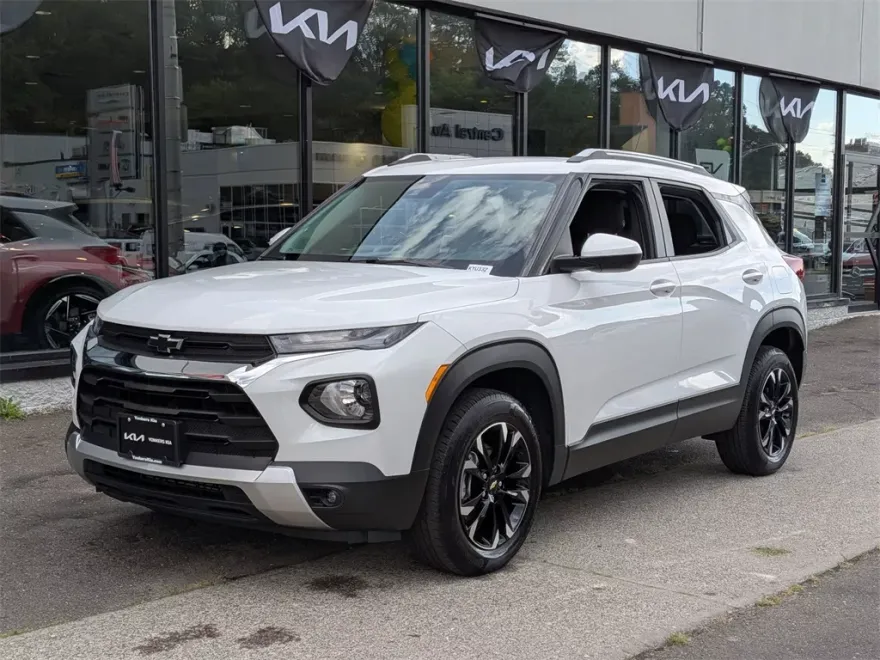 2023 Chevrolet Trailblazer LT photo 1