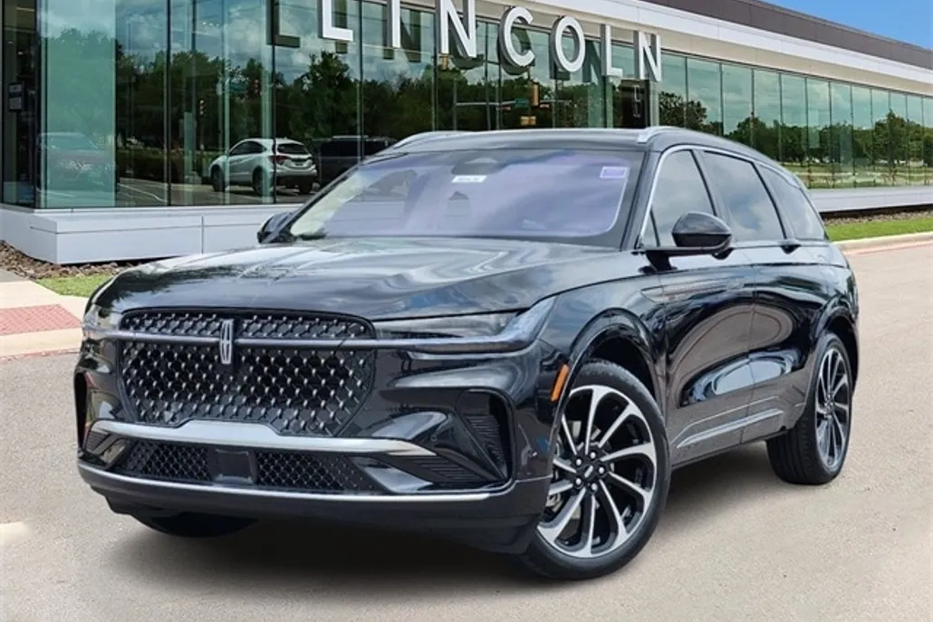 2024 Lincoln Nautilus Black Label photo 1