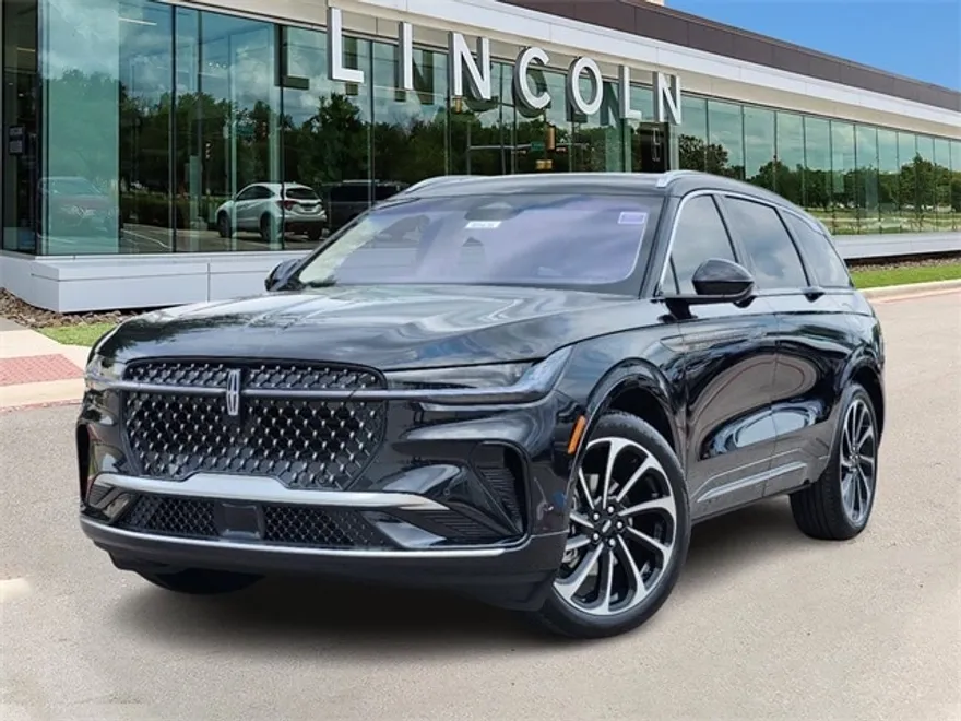 2024 Lincoln Nautilus Black Label photo 1
