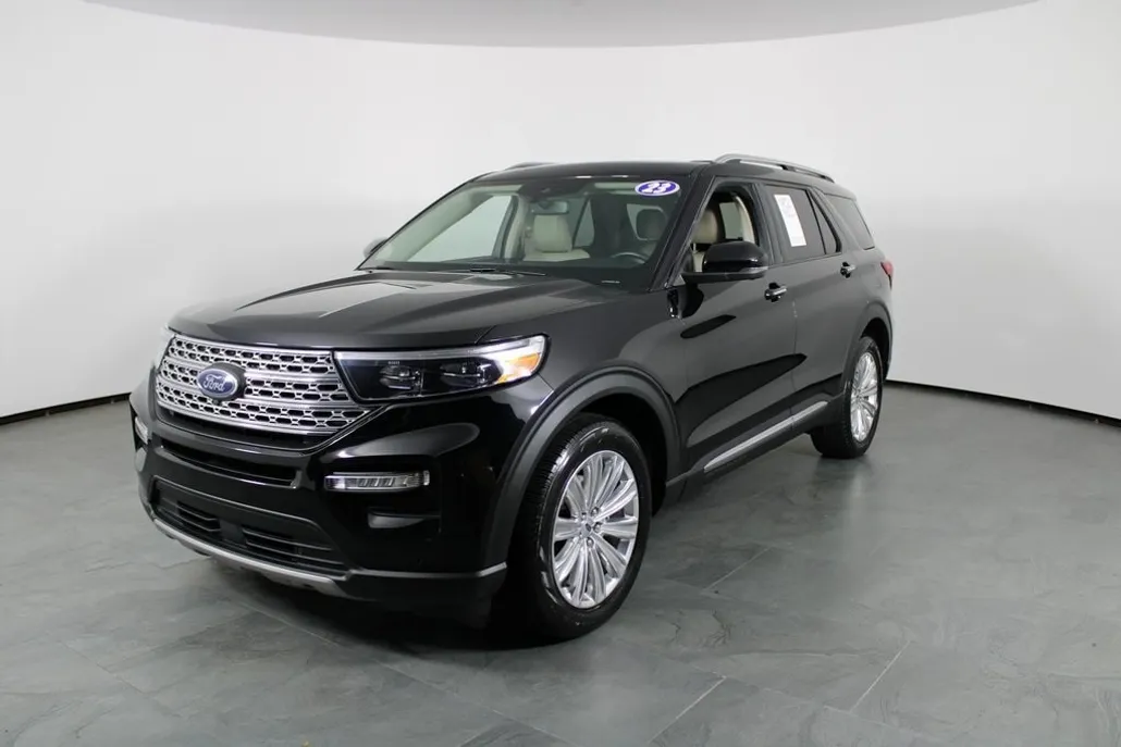 2023 Ford Explorer Limited photo 1