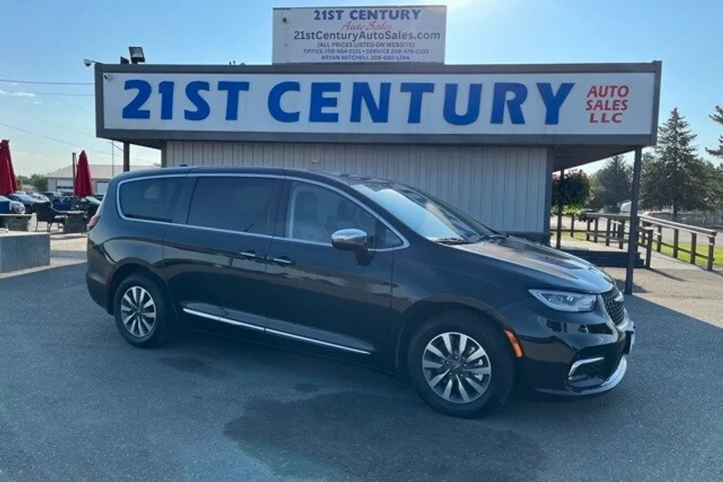 2023 Chrysler Pacifica Hybrid Limited photo 1