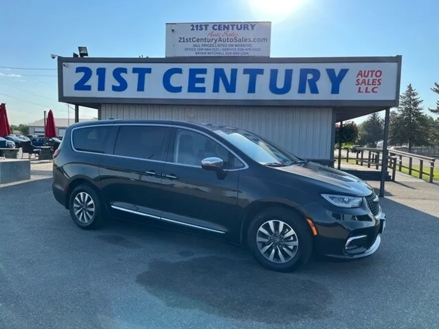 2023 Chrysler Pacifica Hybrid Limited photo 1
