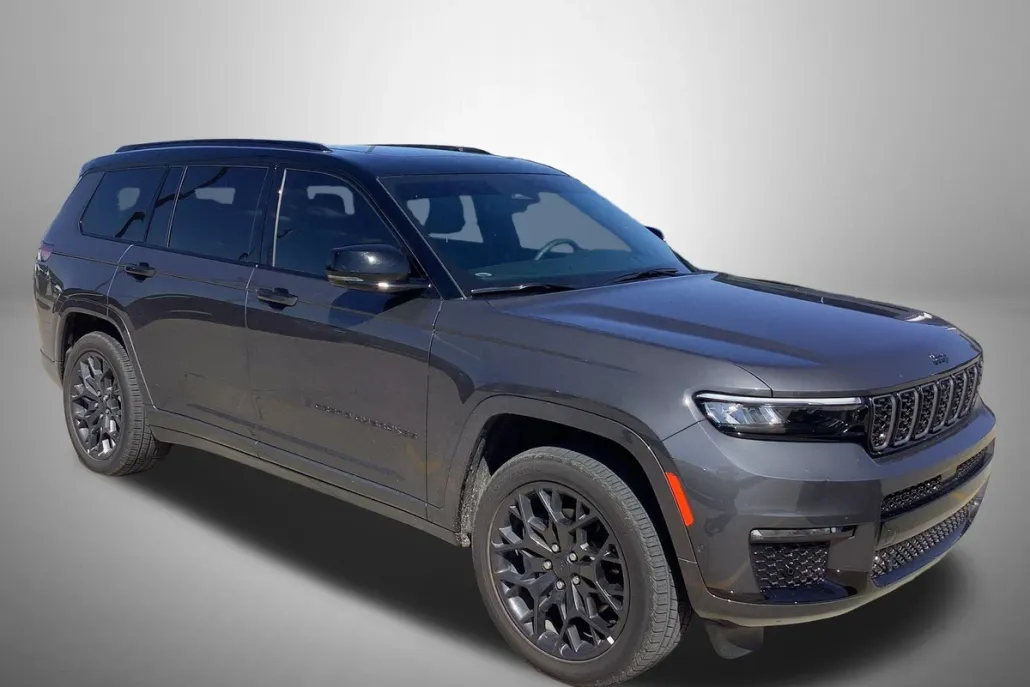 2024 Jeep Grand Cherokee L Summit photo 1