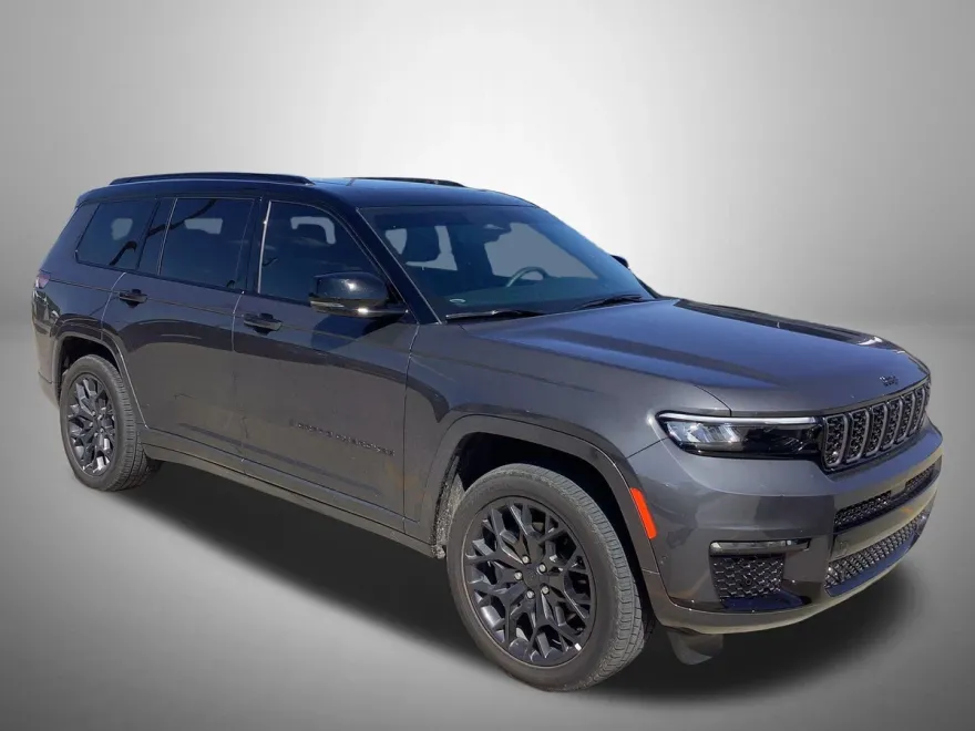 2024 Jeep Grand Cherokee L Summit photo 1