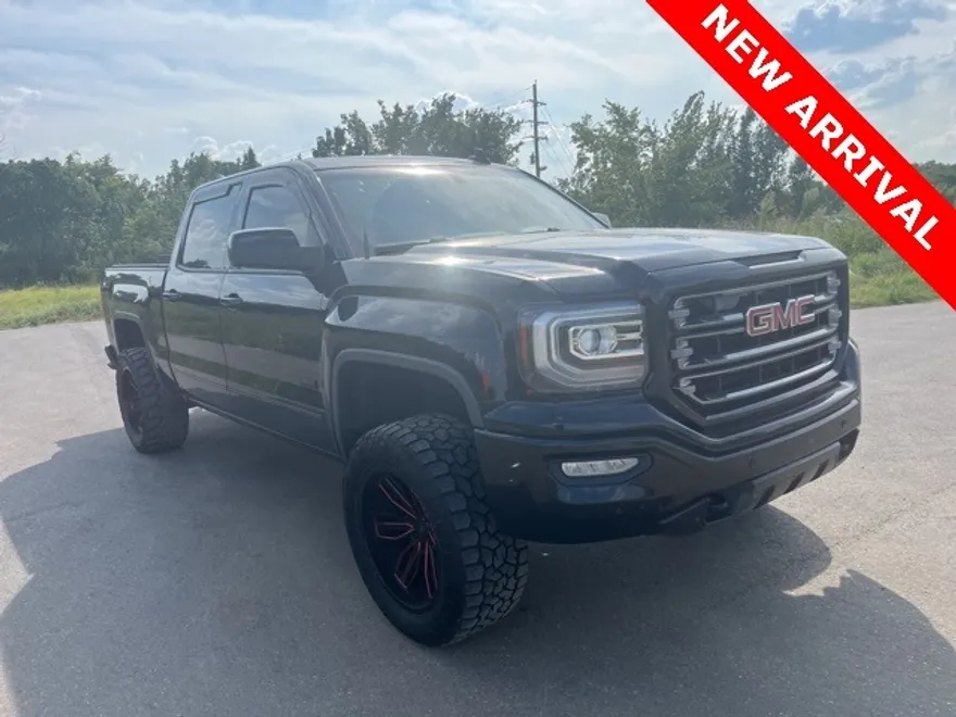 2017 Gmc Sierra 1500 SLT photo 1