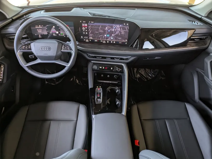 2025 Audi Q5 2.0T Premium Plus photo 1