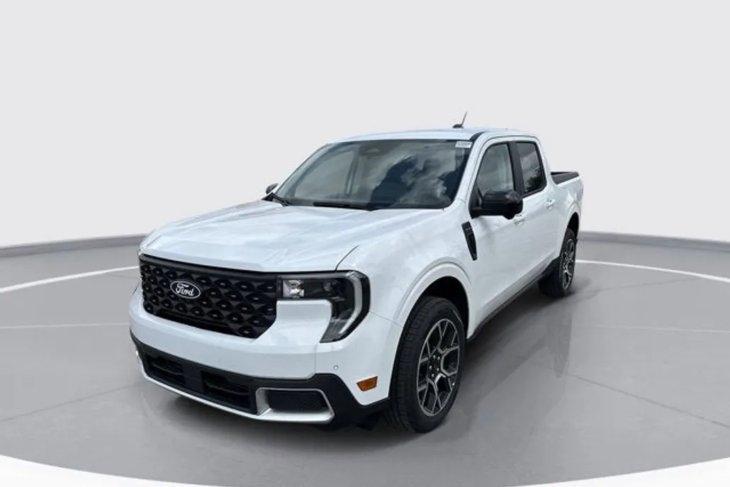 2025 Ford Maverick Lariat photo 1