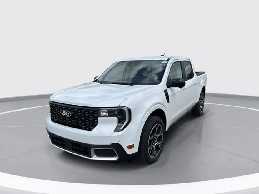 2025 Ford Maverick Lariat photo 1