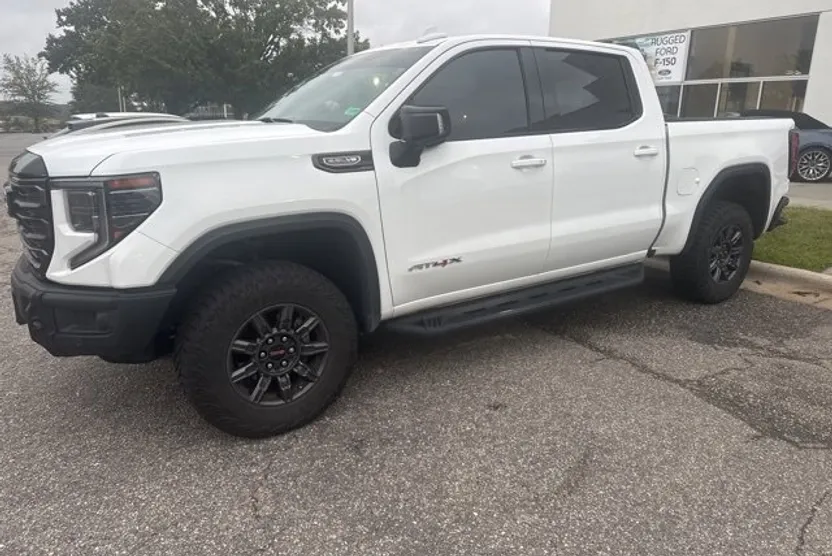 2024 Gmc Sierra 1500 AT4X photo 1