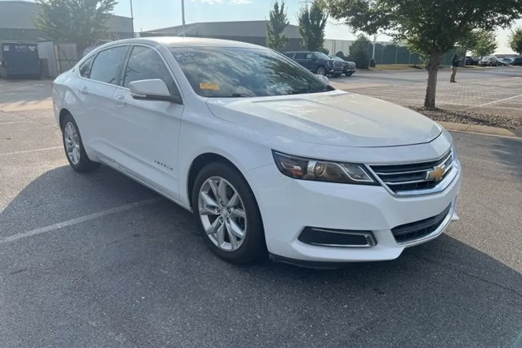 2016 Chevrolet Impala 1LT photo 1