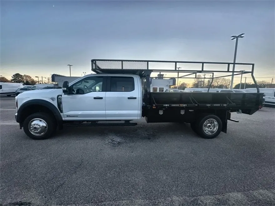 2024 Ford F-550 XL photo 1