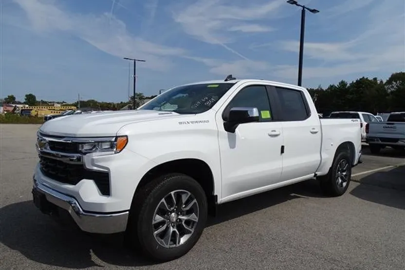2024 Chevrolet Silverado 1500 LT photo 1