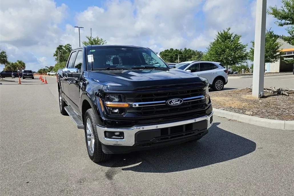 2025 Ford F-150 XLT photo 1