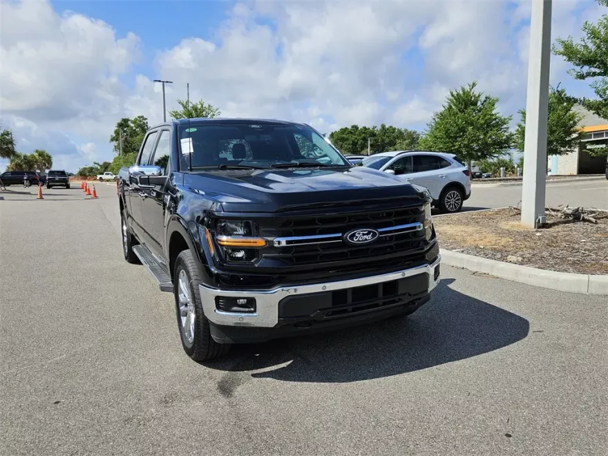 2025 Ford F-150 XLT photo 1