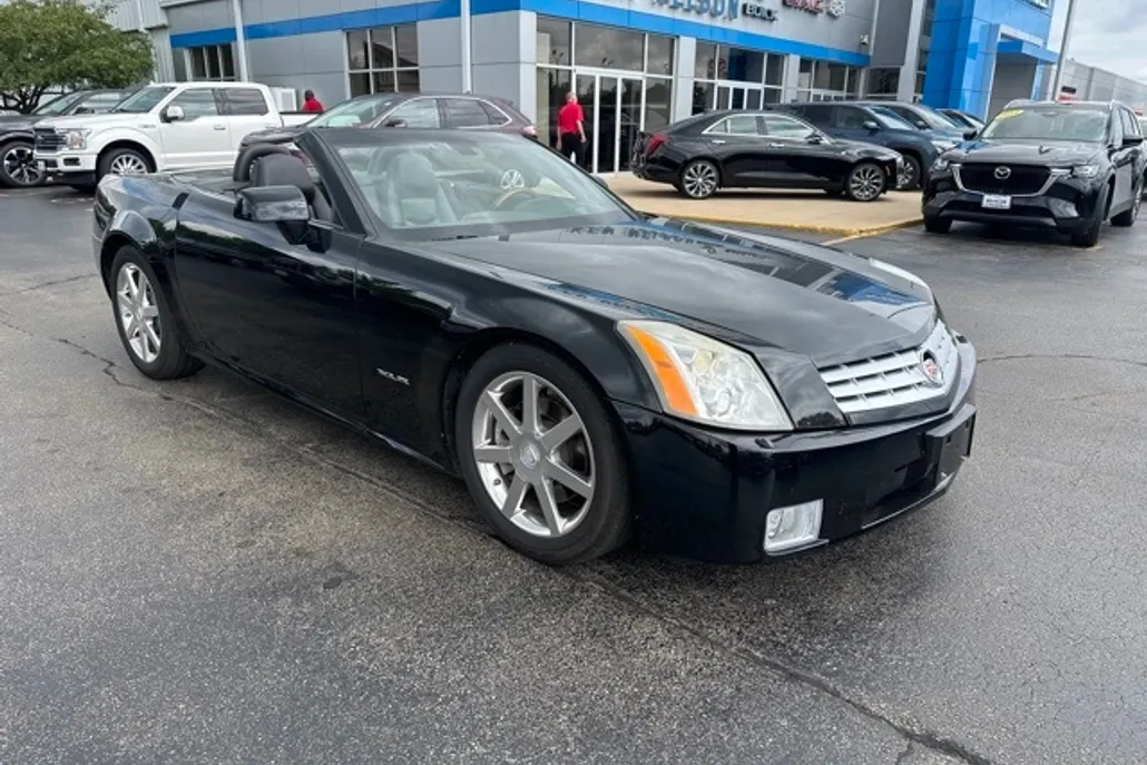 2004 Cadillac XLR Base photo 1