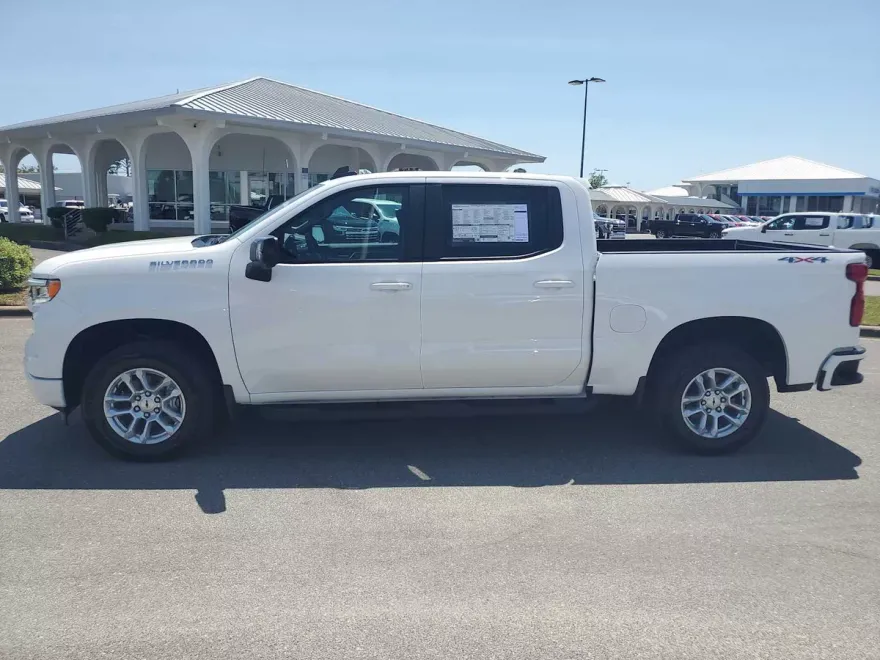 2025 Chevrolet Silverado 1500 RST photo 1