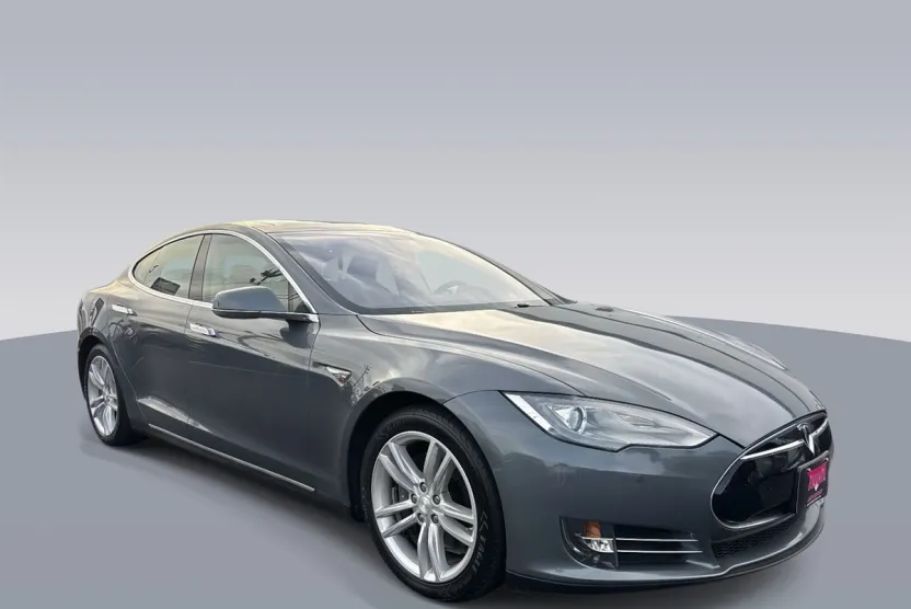 2013 Tesla Model S photo 1
