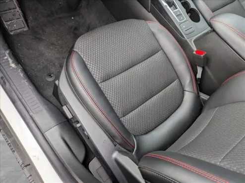 2024 Ford Escape ST-Line photo 4