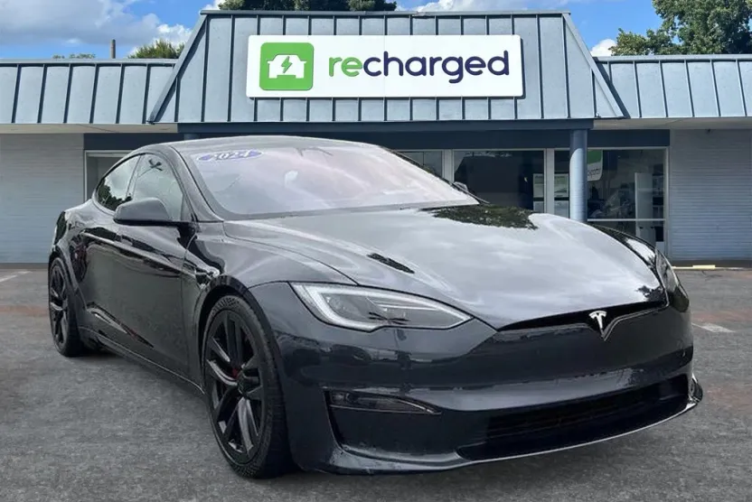 2024 Tesla Model S Plaid photo 1