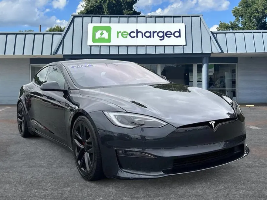 2024 Tesla Model S Plaid photo 1