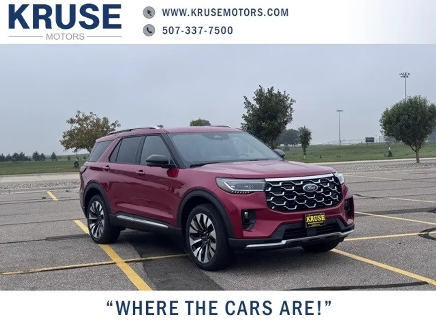 2025 Ford Explorer Platinum photo 1