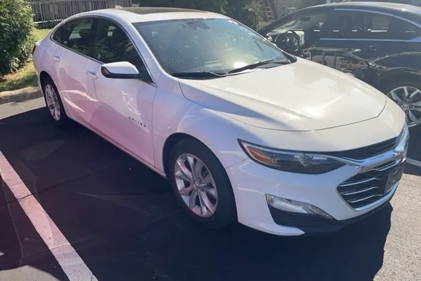 2024 Chevrolet Malibu 1LT photo 1