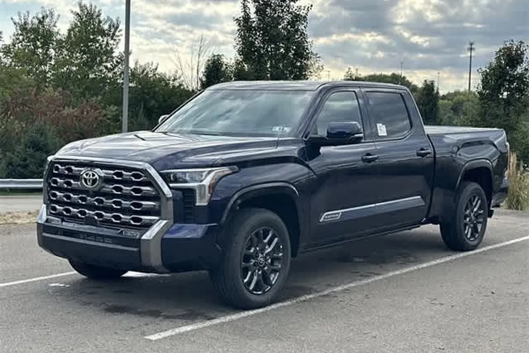 2026 Toyota Tundra Platinum photo 1
