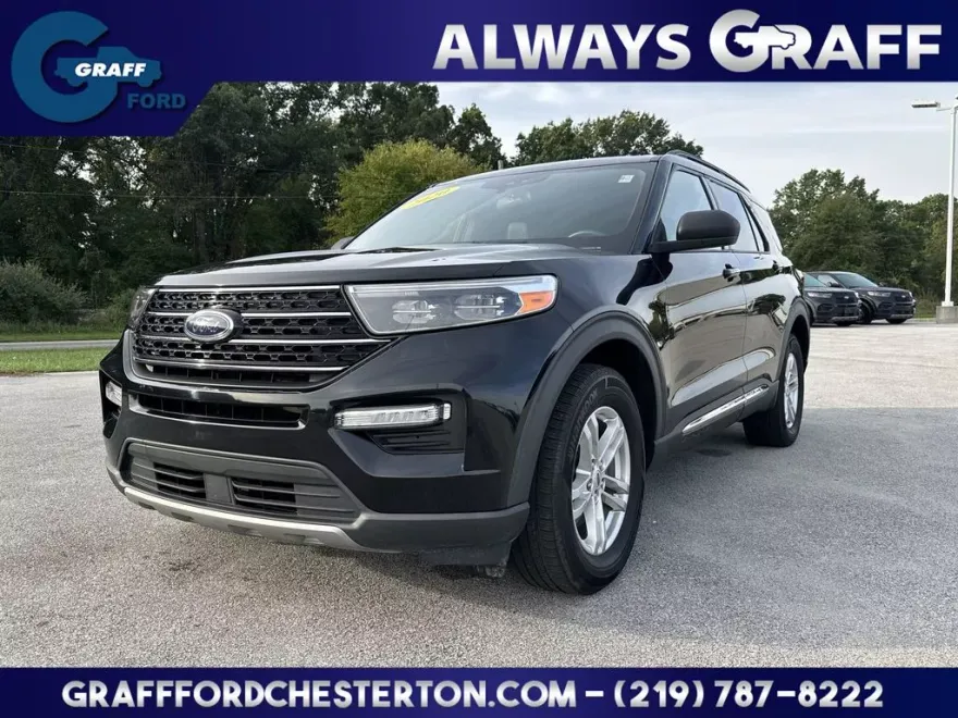 2020 Ford Explorer XLT photo 1